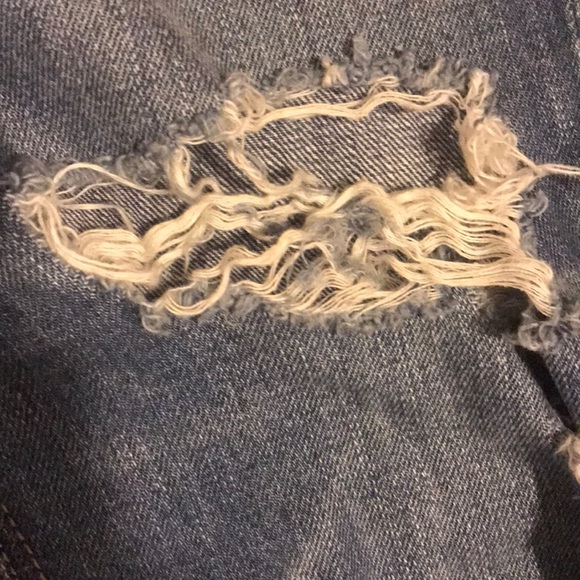 American Eagle Distressed Mom Jeans - Picture 4 of 8